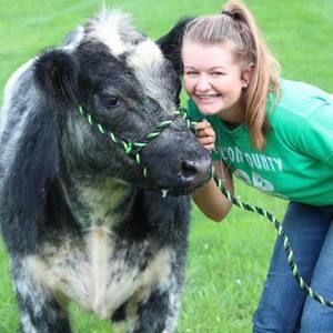 Meet your Posher, Macey